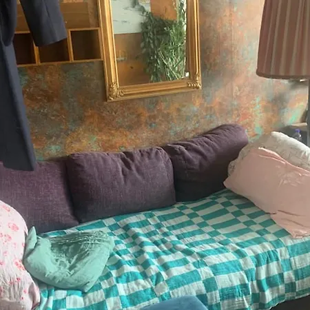 Zimmer Mit Bett Spontan Apartman *